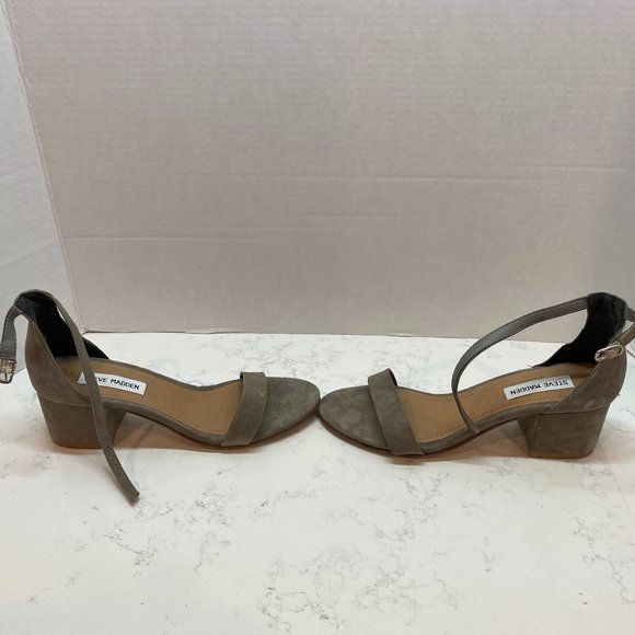 NEW Steve Madden Low Heel Sandals - Picture 2 of 7
